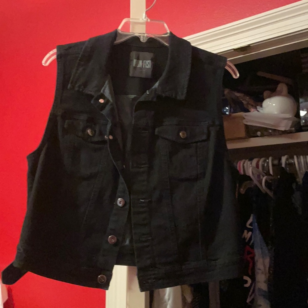 misfits vest